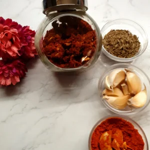 chilli garlic powder (velluli karam)